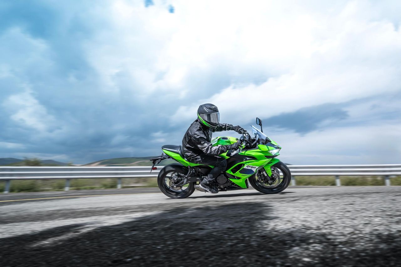 Ninja 650 2027 sur route