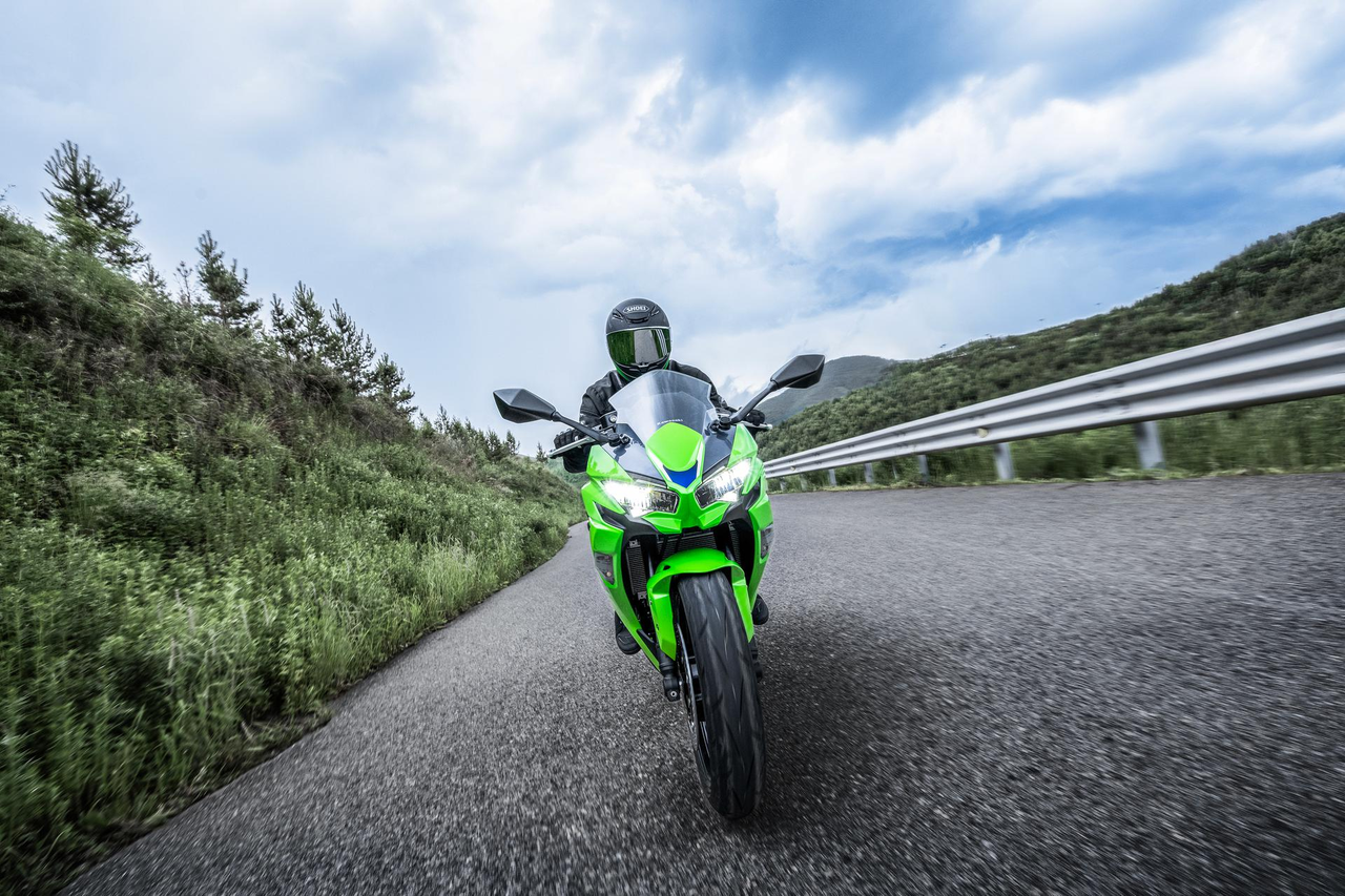 Face avant de la Kawasaki Ninja 650 2027