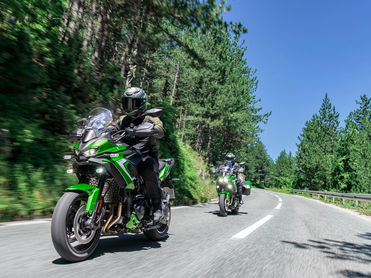 Kawasaki Versys 900 SE en voyage