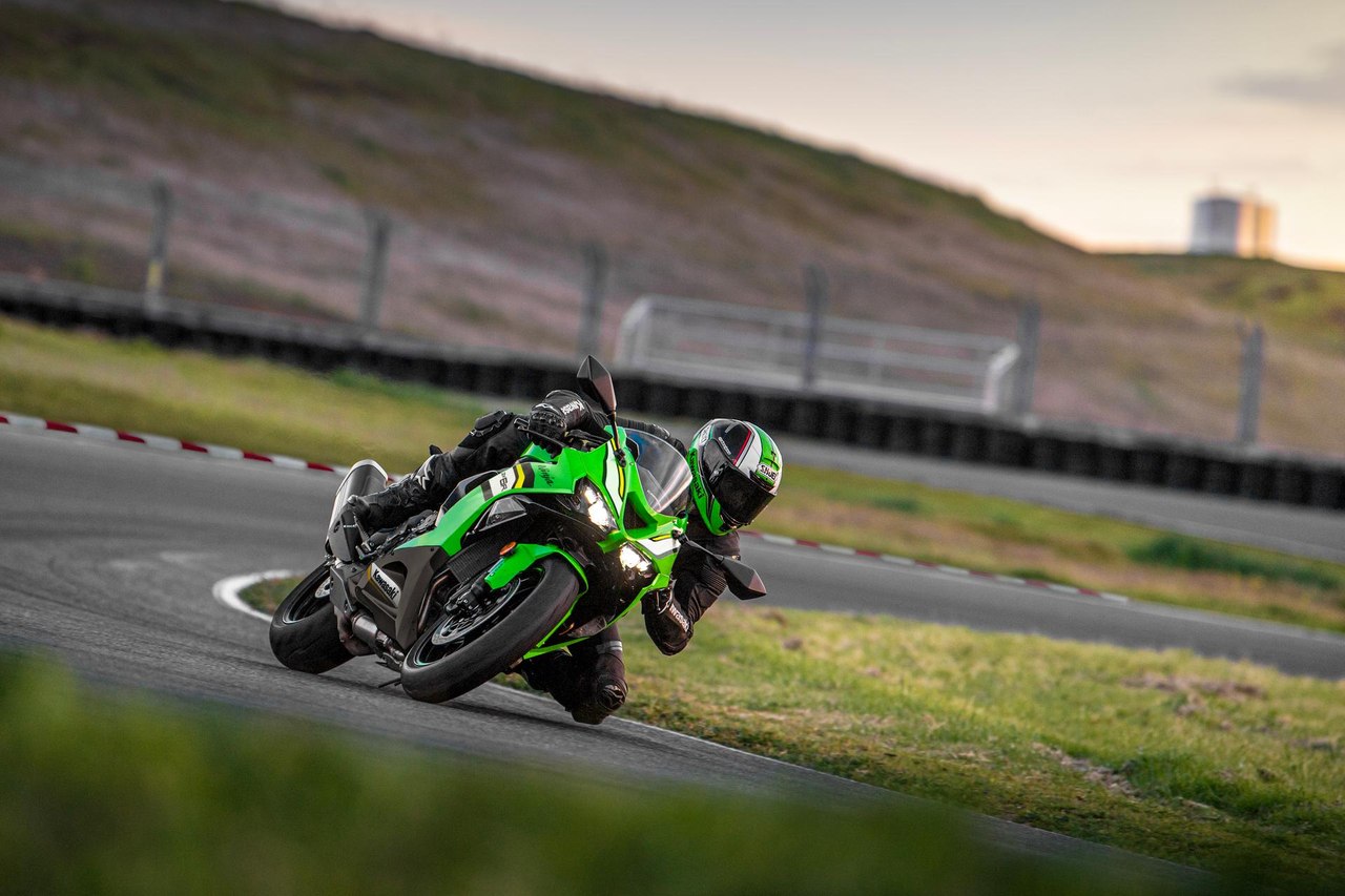Ninja ZX-6R | 2025 | Kawasaki Ninja ZX-6R | 2025 | Kawasaki